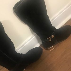 Black Female Boots size 38 (Price: 30)